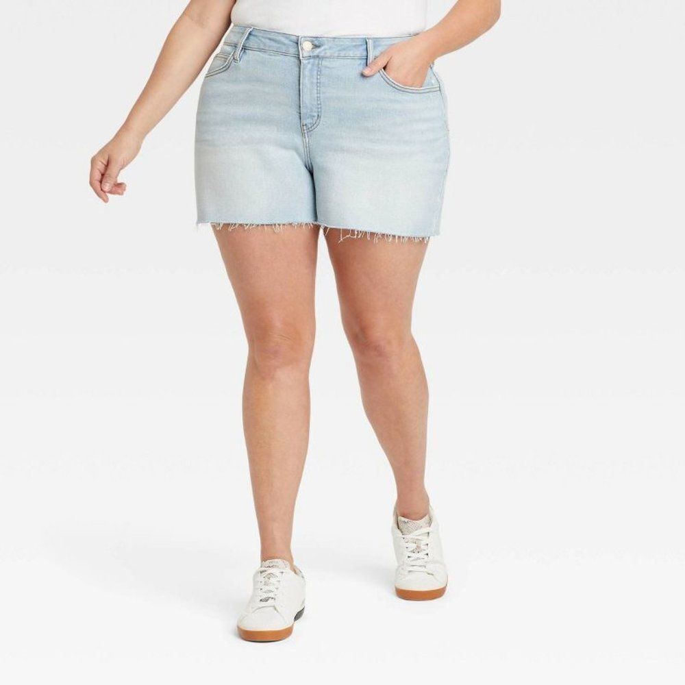 Ava & Viv Women's Plus Size Mid-Rise Light Wash Jean Shorts NEW‎ NWT